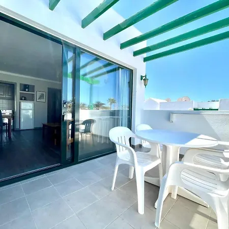 Апартаменти Family Apartment,wifi,pool,near The Beach Puerto Del Carmen *