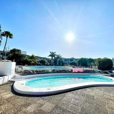 Family Apartment,wifi,pool,near The Beach Puerto Del Carmen Апартаменти