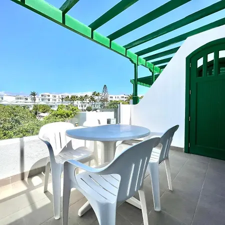 Family Apartment,wifi,pool,near The Beach Puerto Del Carmen * Пуерто-дель-Кармен
