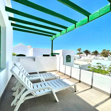 Апартаменти Family Apartment,wifi,pool,near The Beach Puerto Del Carmen *