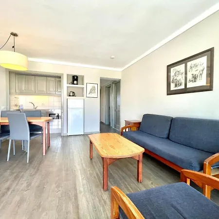 Апартаменти Family Apartment,wifi,pool,near The Beach Puerto Del Carmen Пуерто-дель-Кармен