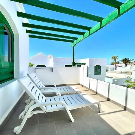 Апартаменти Family Apartment,wifi,pool,near The Beach Puerto Del Carmen