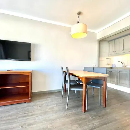 Апартаменти Family Apartment,wifi,pool,near The Beach Puerto Del Carmen