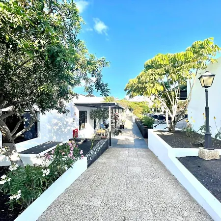 Апартаменти Family Apartment,wifi,pool,near The Beach Puerto Del Carmen